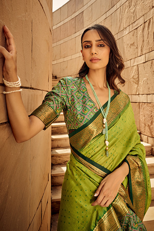 Trendy Handwoven Silk Saree